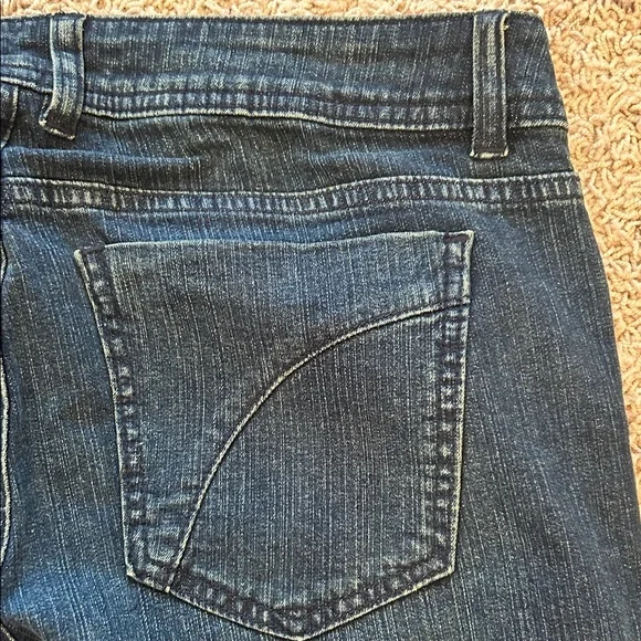 Elle⭐️NWT🌻Dark Indigo Women's Cropped Jeans Size 10 - Picture 5 of 11